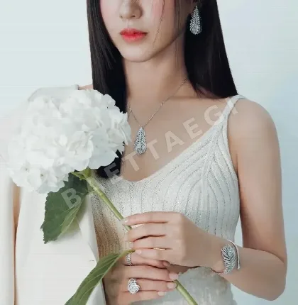 부쉐론 다이아몬드 장식 귀걸이 63281