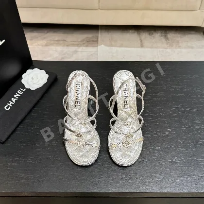 샤넬 동백꽃 진주 장식 청키힐 샌들 42156