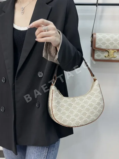 셀린느 AVA 가방 86449