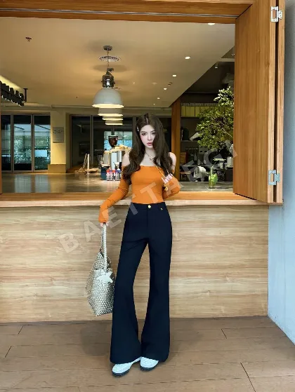 샤넬 더블 C 금속 장식 플레어 바지 104106