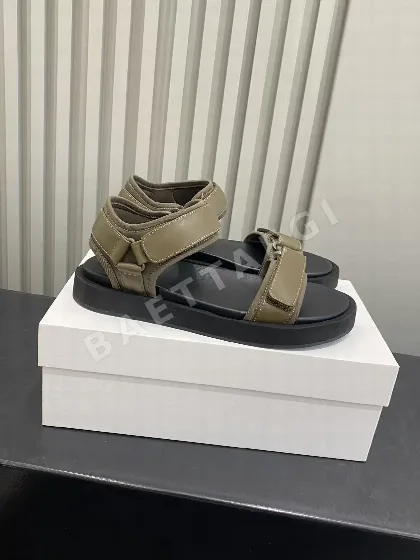 더로우 벨크로 샌달 113577