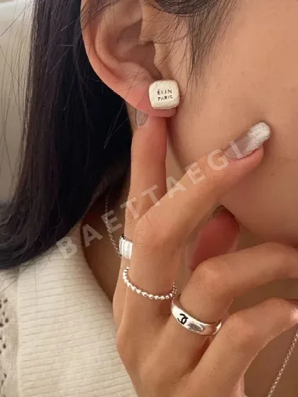 셀린느 귀걸이 69281 Celine Earrings