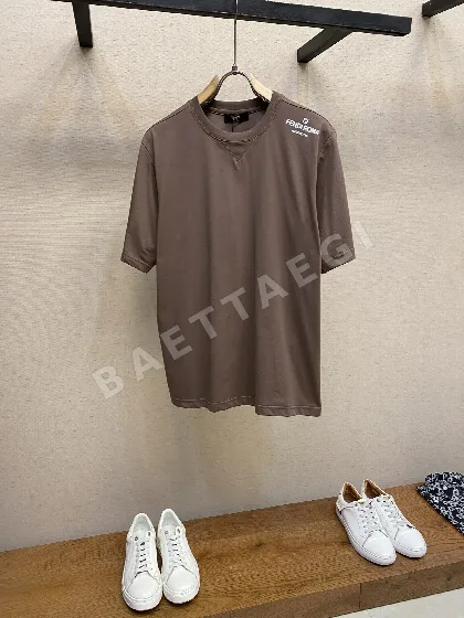 펜디 로고 자수 남성 코튼 반팔 티셔츠 49736