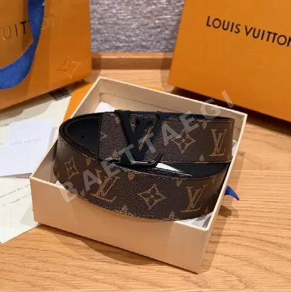 루이비통 LV 이니셜 40mm 리버시블 벨트 180342