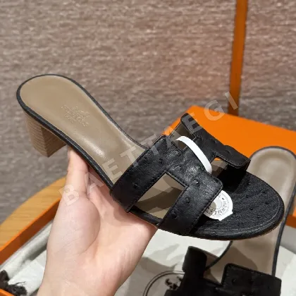 에르메스 오아시스 타조 가죽 하이힐 샌들 8549