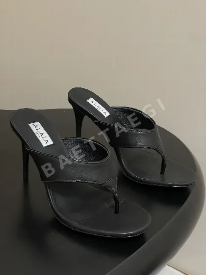 알라이아 스네이크스킨 플립플롭 샌들 120627