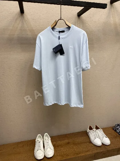 프라다 코튼 자수 반팔 티셔츠 P260