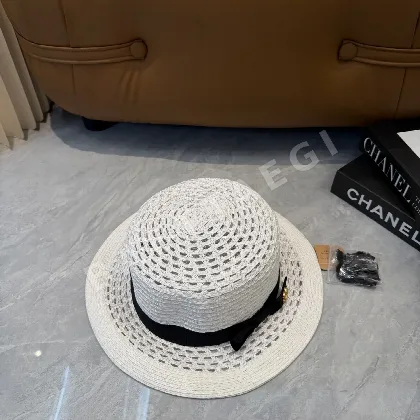 샤넬 플랫 탑 린넨 밀짚모자 185385