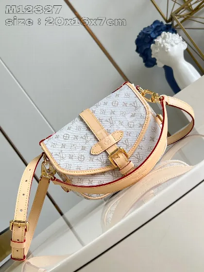 루이비통 소뮈르 미니 BB 가방 M12327