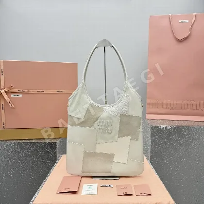미우미우 패치워크 토트백 68165