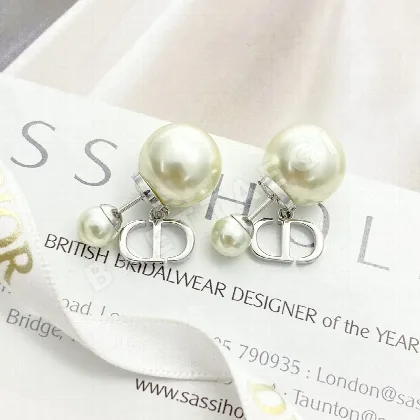 디올 귀걸이 60546 Dior Earrings