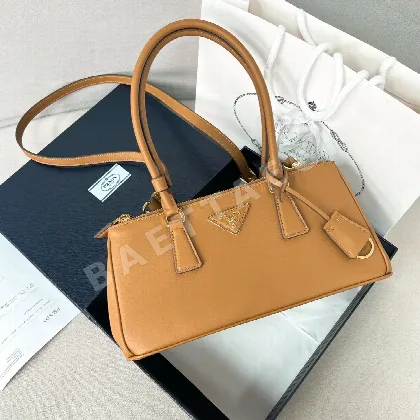 프라다 키라 소프트 그레인 갤러리아 핸드백 1BA457