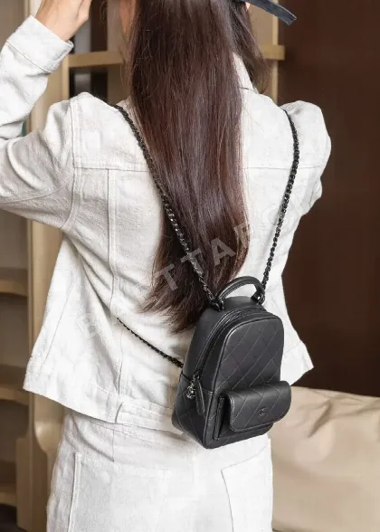 샤넬 블랙 백팩