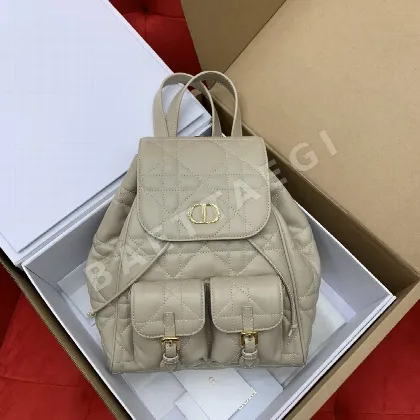디올 카로 램스킨 백팩 190478