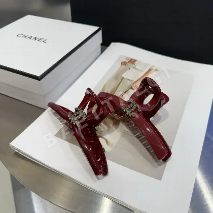 샤넬 안드라 장식 헤어클립 183423