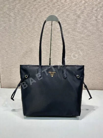 프라다 나일론 토트백 1BG955