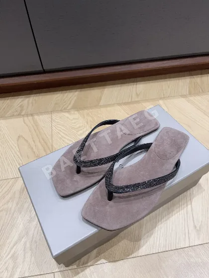 브루넬로쿠치넬리 가죽 샌들 9734