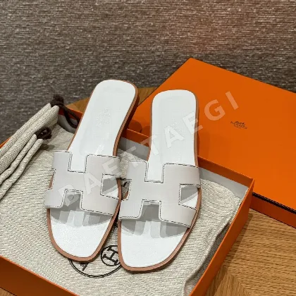 에르메스 오란 슬리퍼 117556