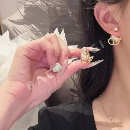 디올 26 s 브라스 귀걸이 60378