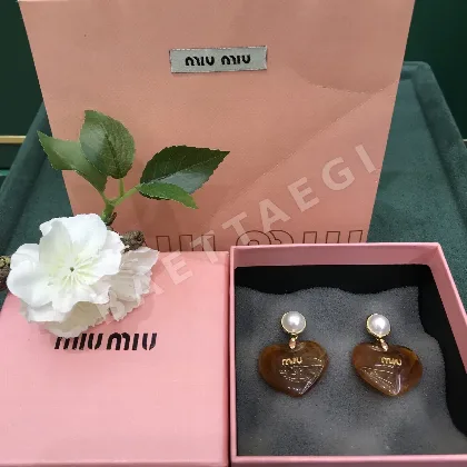 미우미우 하트 진주 귀걸이 60944