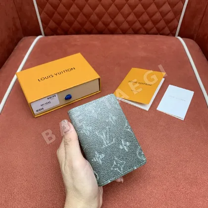루이비통 그라데이션 그린 카드 홀더 지갑 M11548