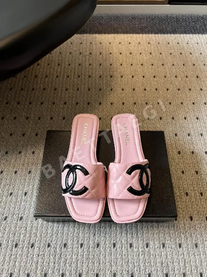 샤넬 다이아몬드 패턴 더블 C 샌들 55534
