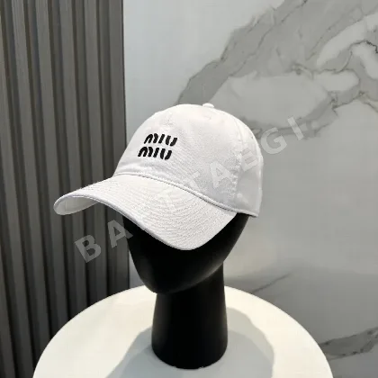 미우미우 캔디 컬러 베이스볼 캡 185818