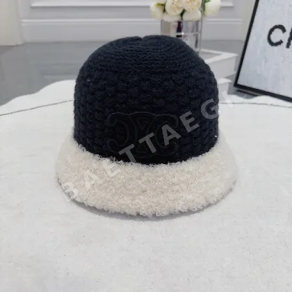셀린느 클래식 캡 83374