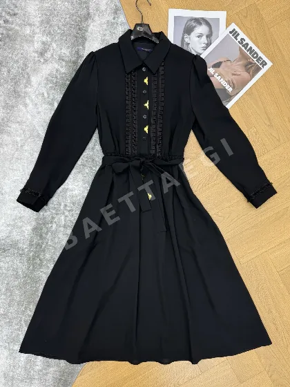 루이비통 골드 나비 자수 프릴 여성 원피스
