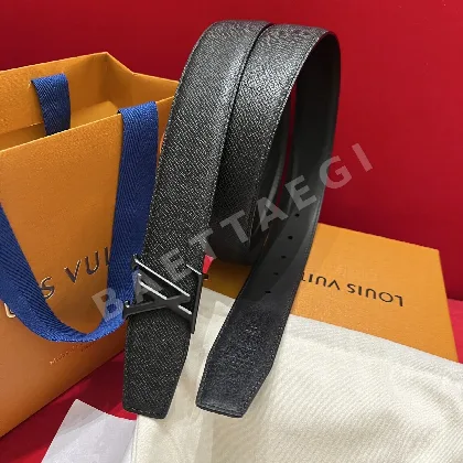 루이비통 리버시블 소가죽 벨트 152374