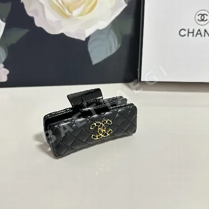 샤넬 빈티지 모노그램 헤어 클립 183614