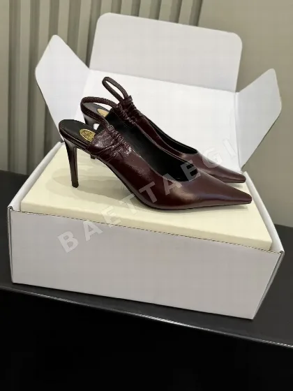 생로랑 YSL 스퀘어 토 오픈 백 샌들 96187