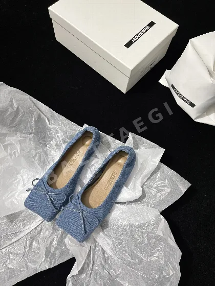 자크뮈스 스퀘어 토 리본 여성 신발 85197