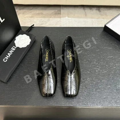 샤넬 26C 더블 C 컬러 블록 플랫 슈즈 98446