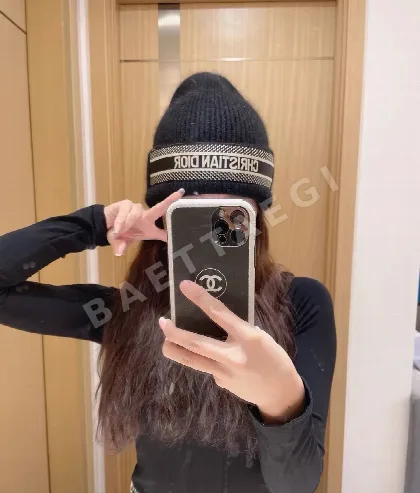 디올 토끼 모피 니트 모자 78438
