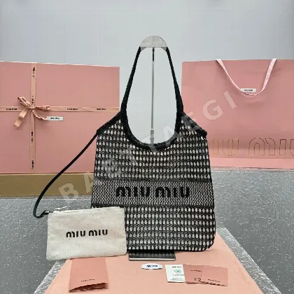 미우미우 메시 린넨 비치백 68158