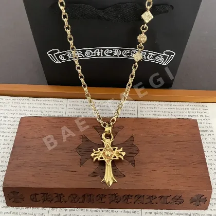 크롬하츠 클래식 골드 다이스 레터 목걸이 126915