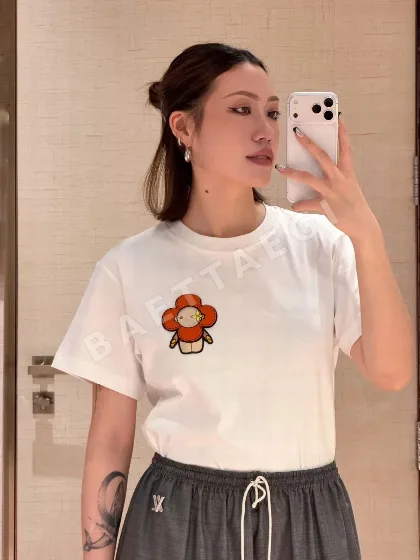 루이비통 칫솔 자수 크루넥 반팔 티셔츠