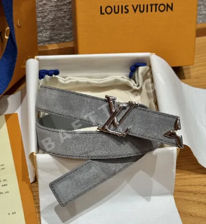 루이비통 프리티 30mm 리버시블 가죽 벨트 173087