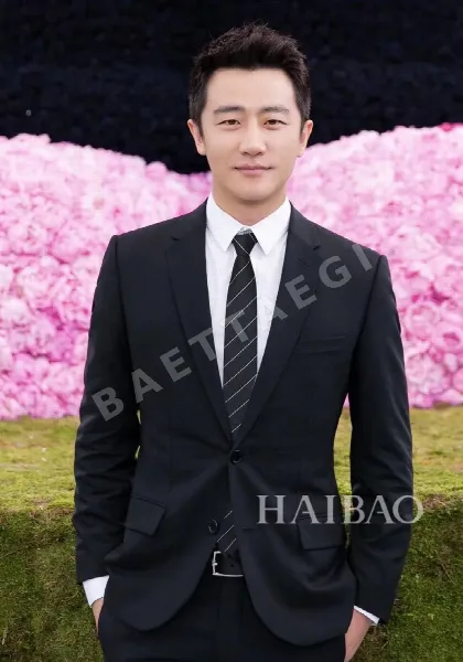루이비통 도미에 체크 실크 넥타이 90184