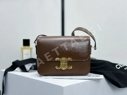 셀린느 개선문 카키 박스 가방 188423
