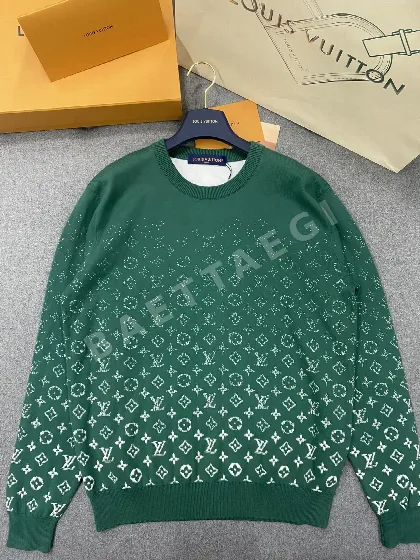 루이비통 모노그램 그라데이션 크루넥 니트 긴팔 129806