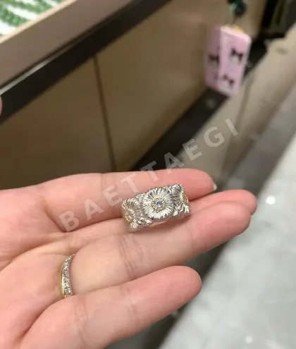 부첼라티 18K 골드 브로그 데이지 오픈 반지 64248