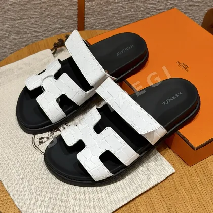에르메스 시프레 악어가죽 샌들 134616