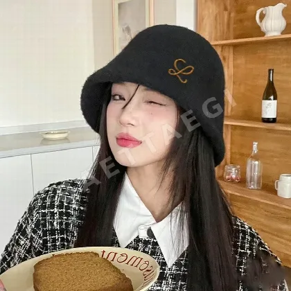 로에베 알파카 울 니트 버킷 햇 78959