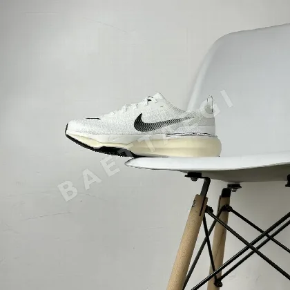 나이키에어줌 ZoomX Invincible Run Flyknit 러닝화 DR2660
