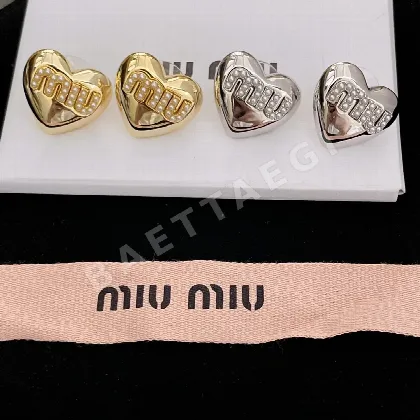 미우미우 하트 레터 귀걸이 61269