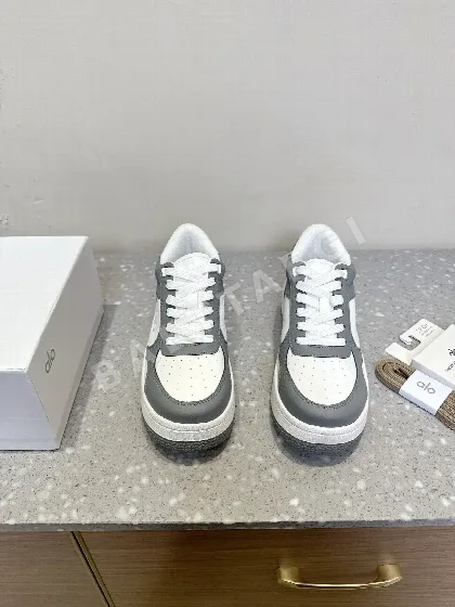 알로 팬더 모티프 화이트 소가죽 스니커즈 75498