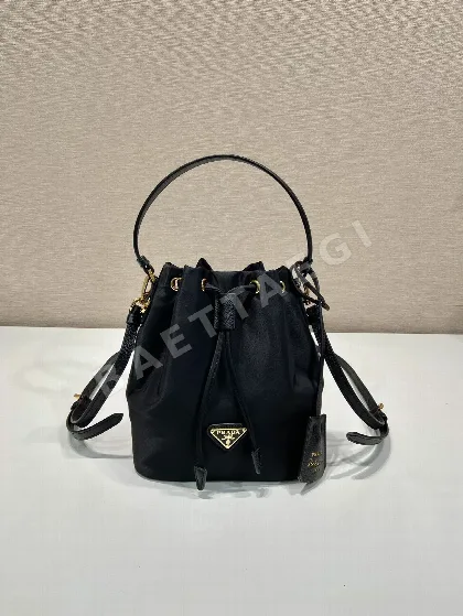 프라다 나일론 버킷백 1BE067 122480