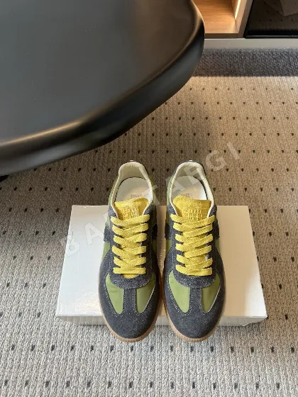 마르지엘라 레트로 캐주얼 커플 트레이닝화 104753